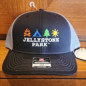NWT Jellystone Park Trucker Hat Birchwood Acres